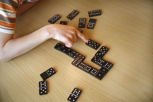 Großmutters Regelspiele Mathematik Spiele spielerisch Domino Christina Ahrer-Hold