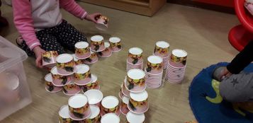 Unsere Kinder, Eisbecher, Eisbecherbau, Kindergarten, Barmherzige Brüder, Bauprojekt, Jetzt wird gebaut, LeserInnenaktion Unsere Kinder, Eisbecher, Eisbecherbau, Kindergarten, Barmherzige Brüder, Bauprojekt, Jetzt wird gebaut, LeserInnenaktion